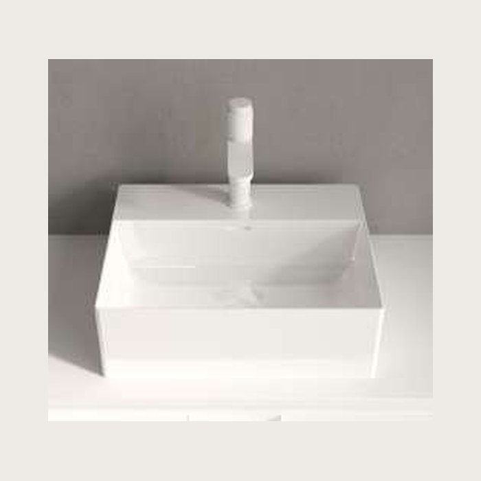 Vasque en céramique Square. Carrée aux lignes droites et à paroi fine, 45,5 × 36,5 cm et 15 cm de haut