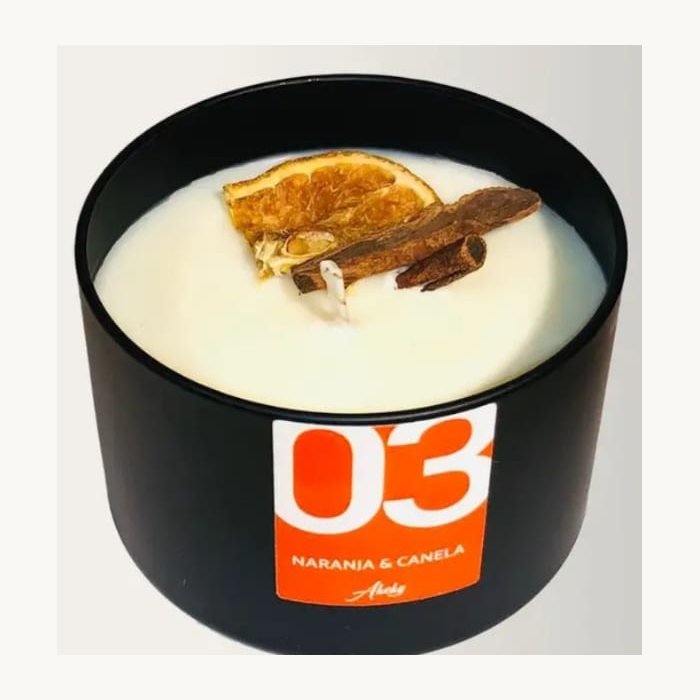 Vela de naranja y canela