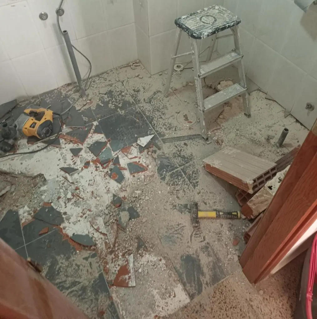 cambio suelo reforma baño